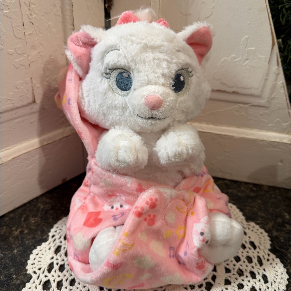 Disney parks Marie / aristocrat’s Cat Plush with Pink Blanket